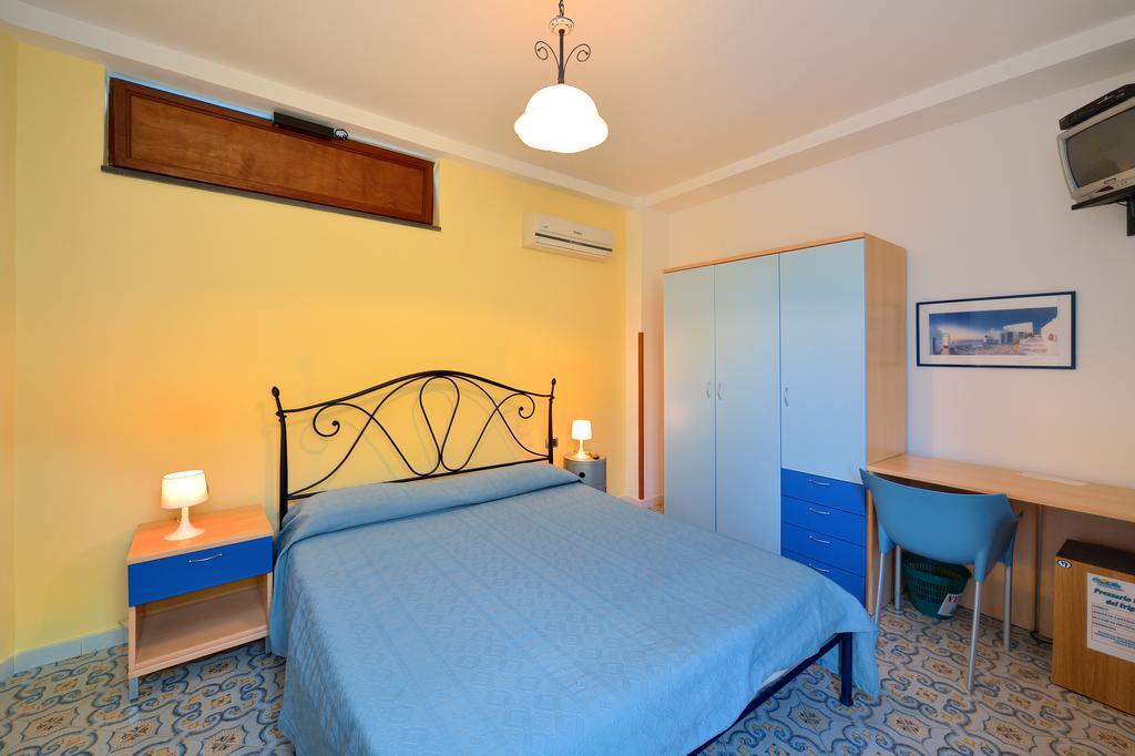 La Capannina Bed & Breakfast Procida Room photo